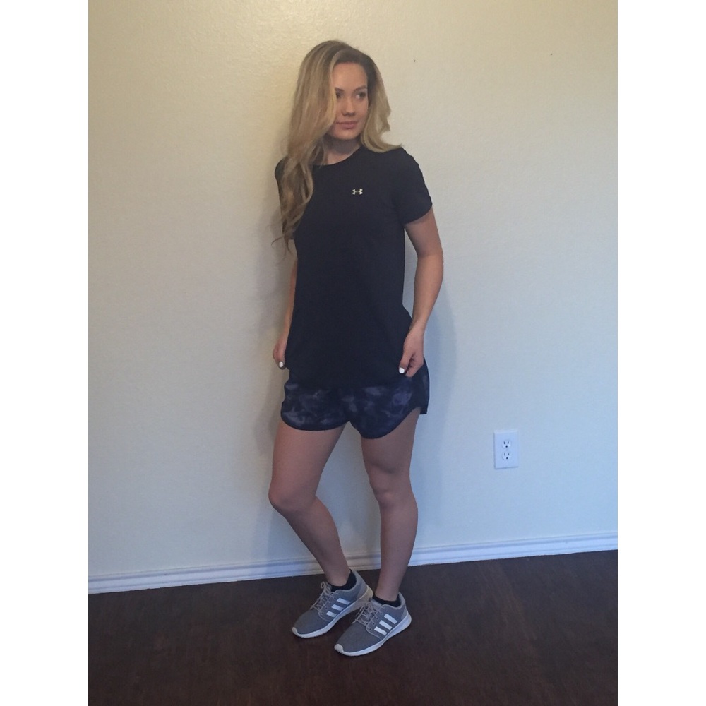 Under Armour Crew Neck Top